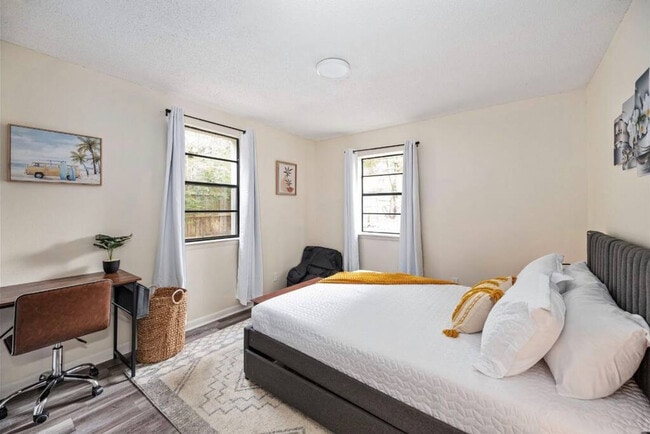 Building Photo - 2001 N 61st Ave