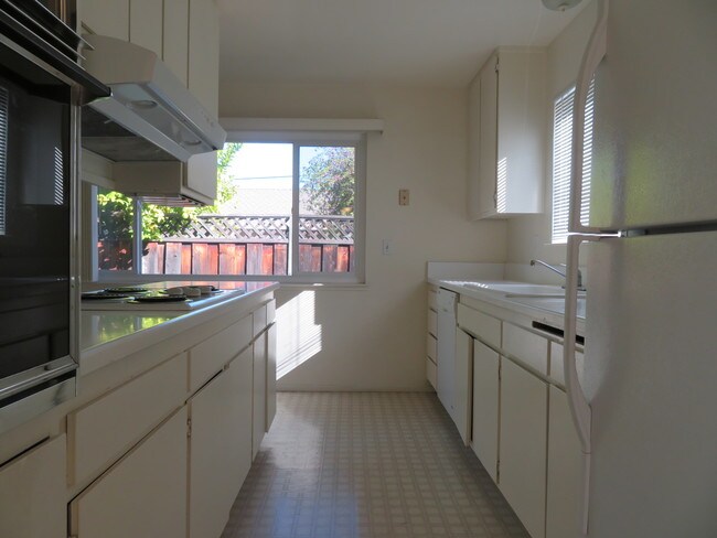 Foto del edificio - 917 Henderson Ave