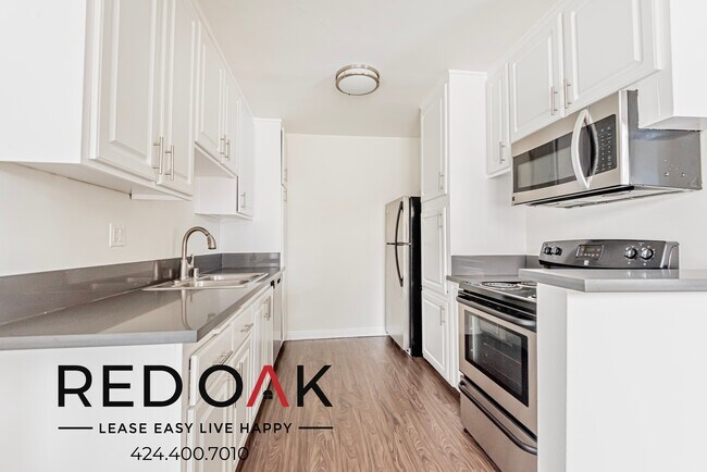 Foto del edificio - Serene One Bedroom with Stainless Steel Ap...