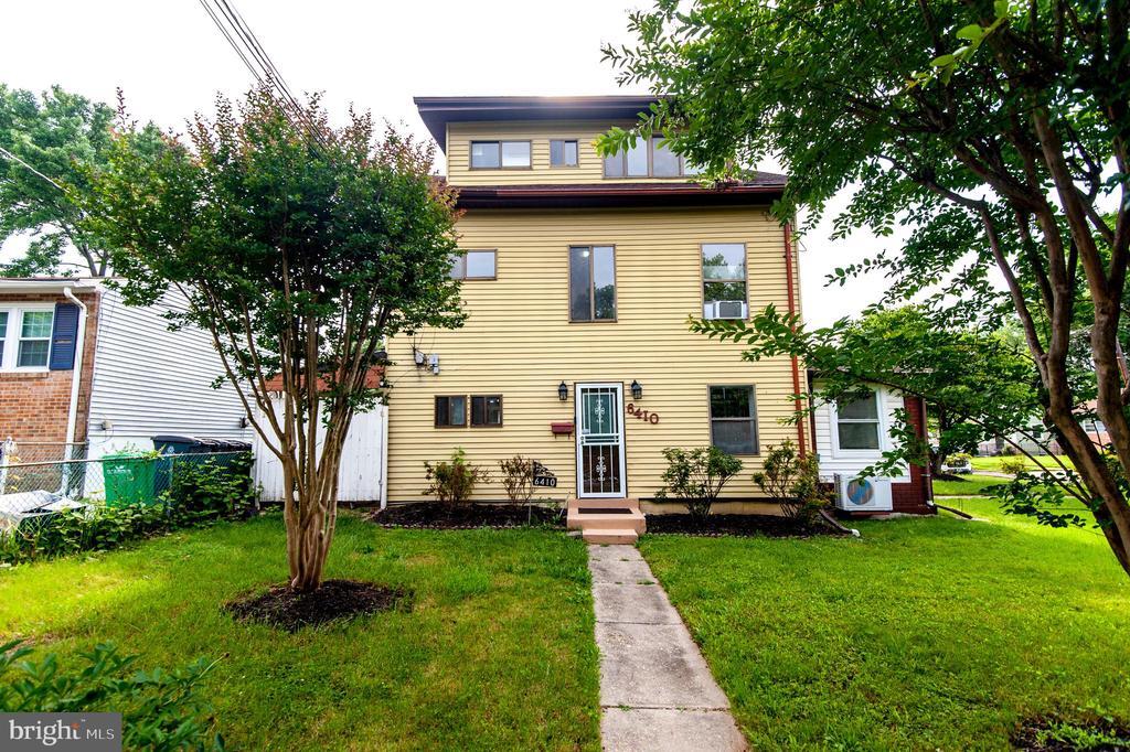 Foto principal - 6410 63rd Pl