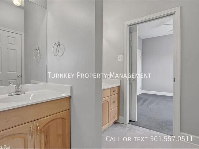 Foto del edificio - 4314 Old Oak Dr