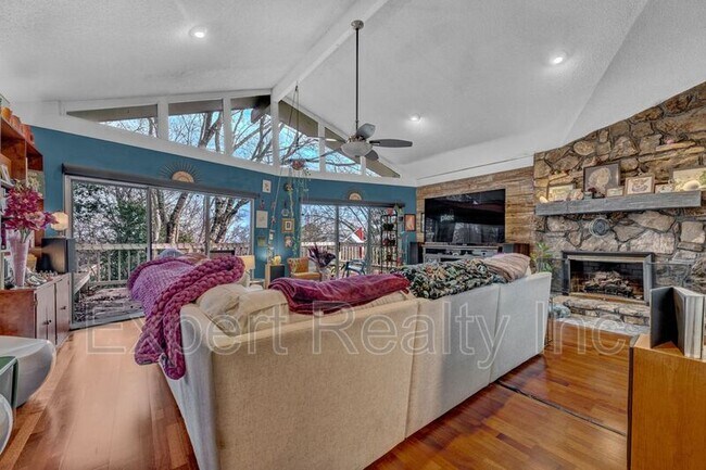 Foto del edificio - 373 Laredo Dr