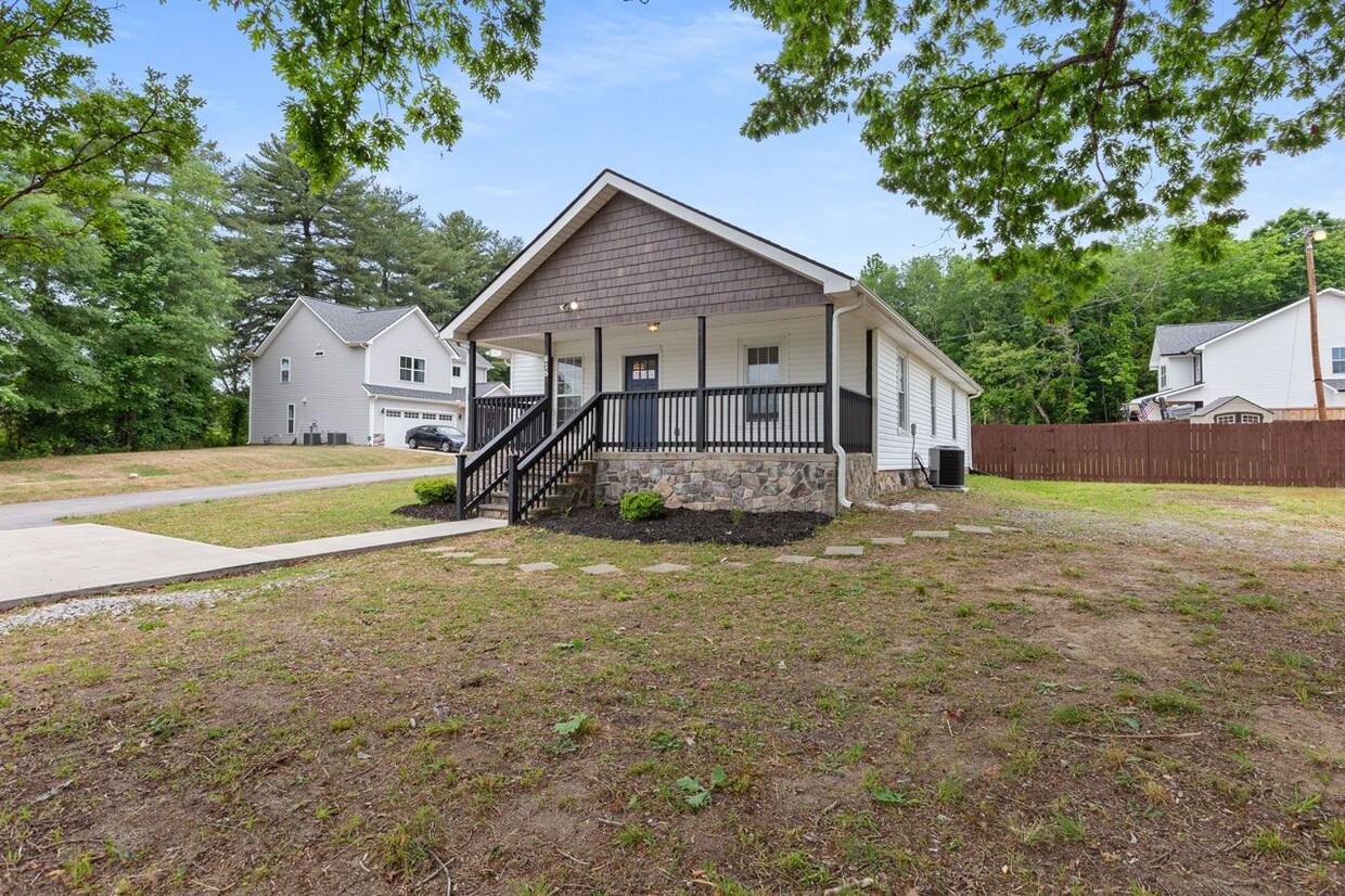Primary Photo - 615 Old Rutherford Rd