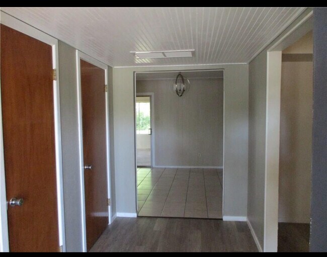 Foto del edificio - 10625 Rockwood St