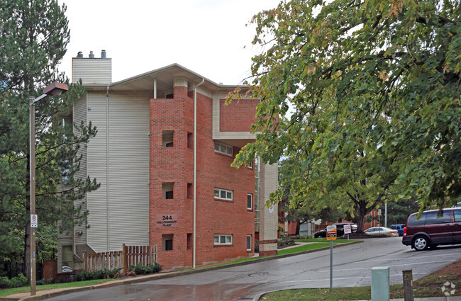 Building Photo - Willowbrook Place
