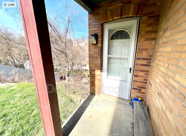 Foto del edificio - 406 Grace St