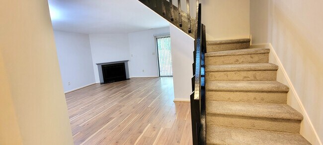 Entrance doorway leading to living room and stairs - 111 Greenmeadow Ln