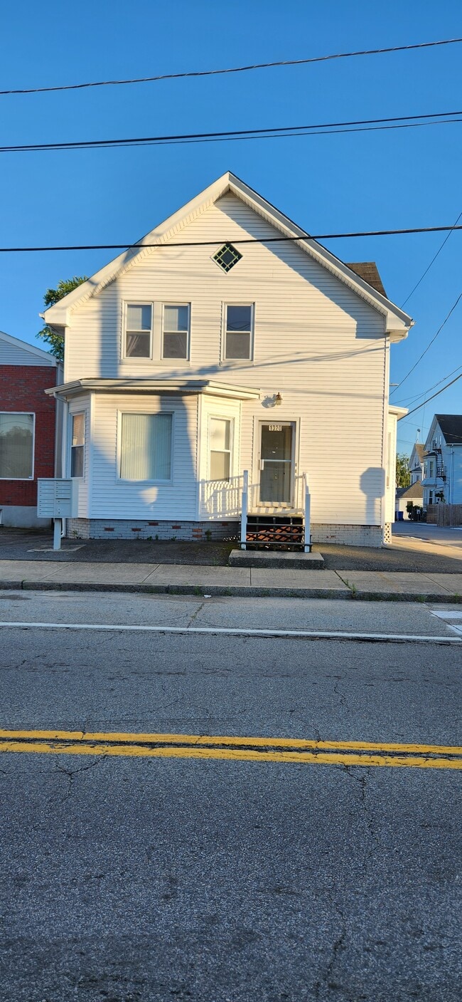Building Photo - 1320 Cranston St