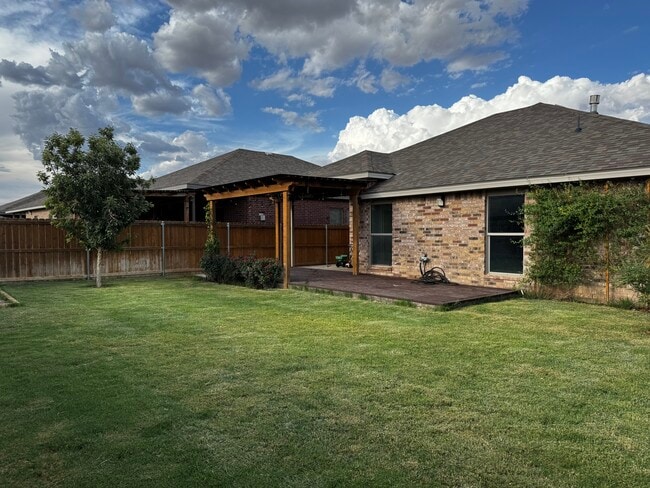 Building Photo - 6905 Baron Dr