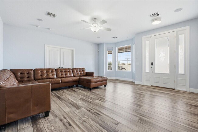 Foto del edificio - 20305 W Peak View Rd