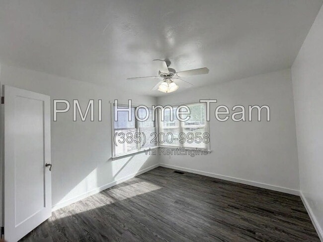 Building Photo - 177 Country Club Dr