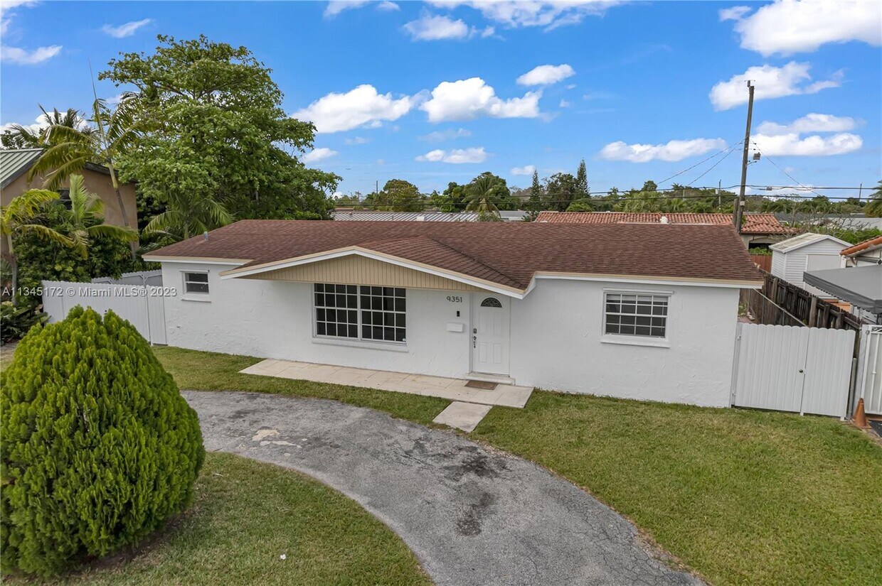 9351 SW 27th St, Miami, FL 33165 House Rental in Miami, FL