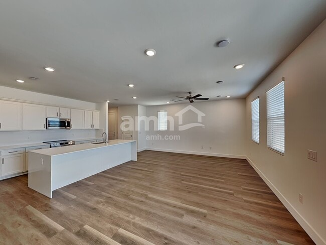 Foto del edificio - 9629 Harkes Dr