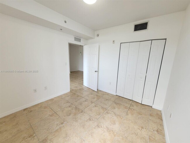 Foto del edificio - 435 SW 12th Ave