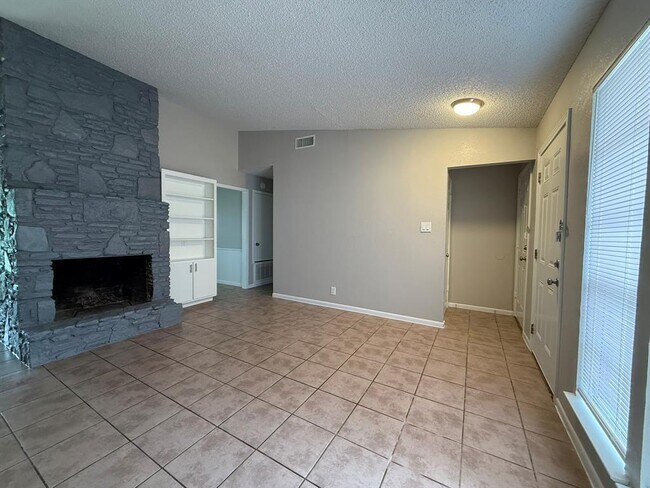 Foto del edificio - 12310 Willow Wild Dr