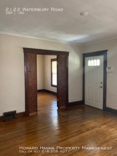Building Photo - Down Unit In Lakewood