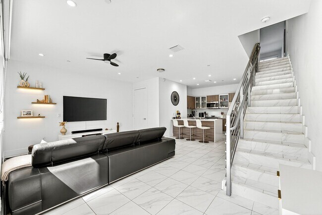 Foto del edificio - 1034 NE 18th Ave