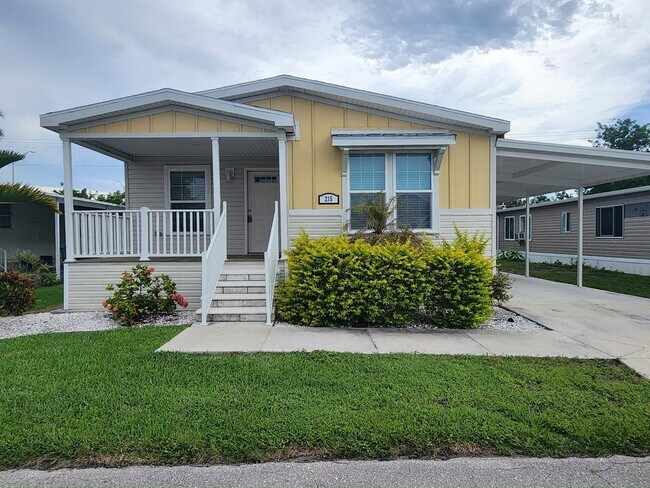 Building Photo - 215 Caviller Ct