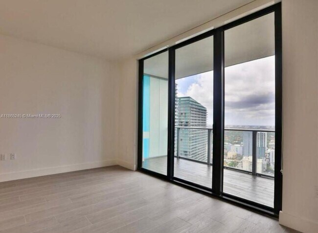 Foto del edificio - 1010 Brickell Ave