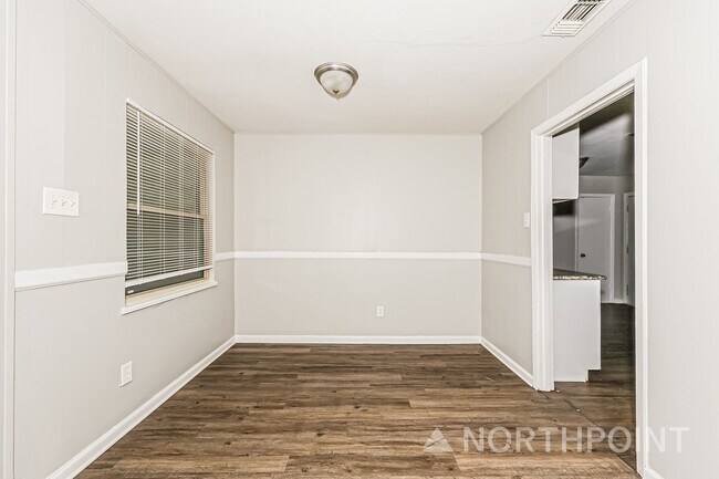 Foto del edificio - 3 BR/1BA | Updated Single Family Home | 1-Car Garage  | Large Backyard!