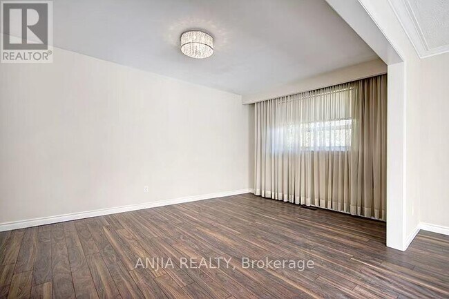 Building Photo - 80 Alamosa Dr