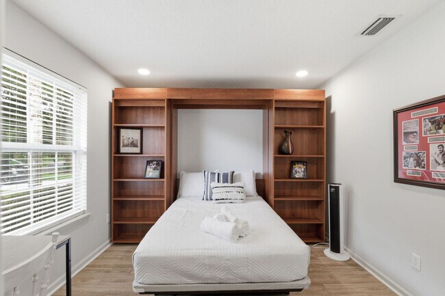 Foto del edificio - 612 Battlegate Ln