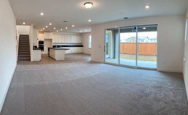 Foto del edificio - COMING SOON! ONE LAKE COMMUNITY