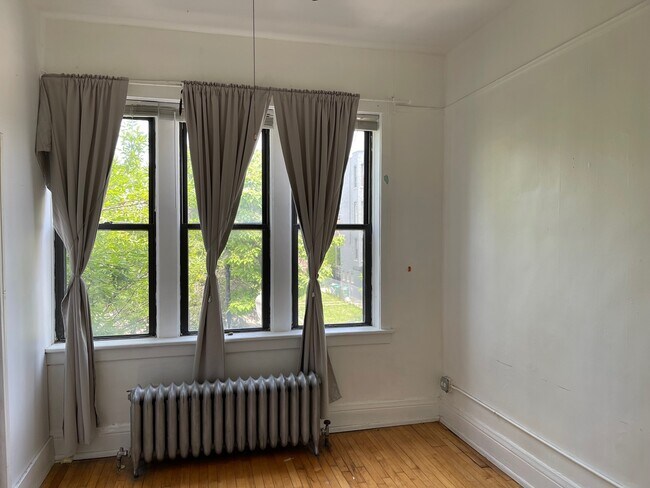 Foto del edificio - 2229 W Taylor St