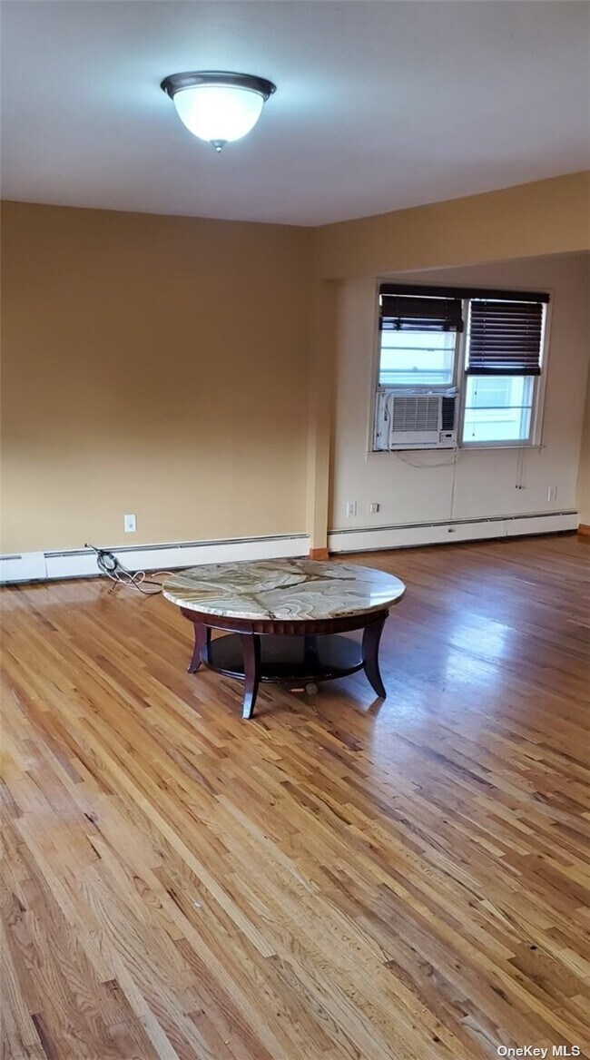 Foto del edificio - 95-10-95156 156th Ave