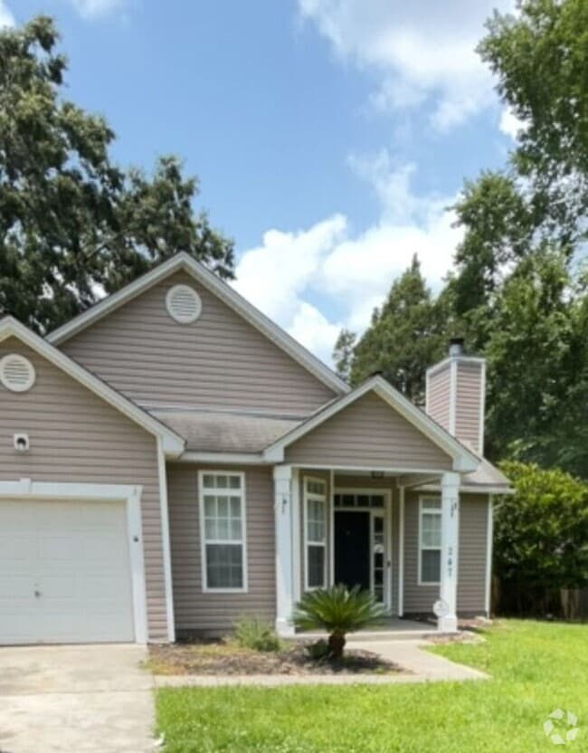 Building Photo - 247 Amy Dr