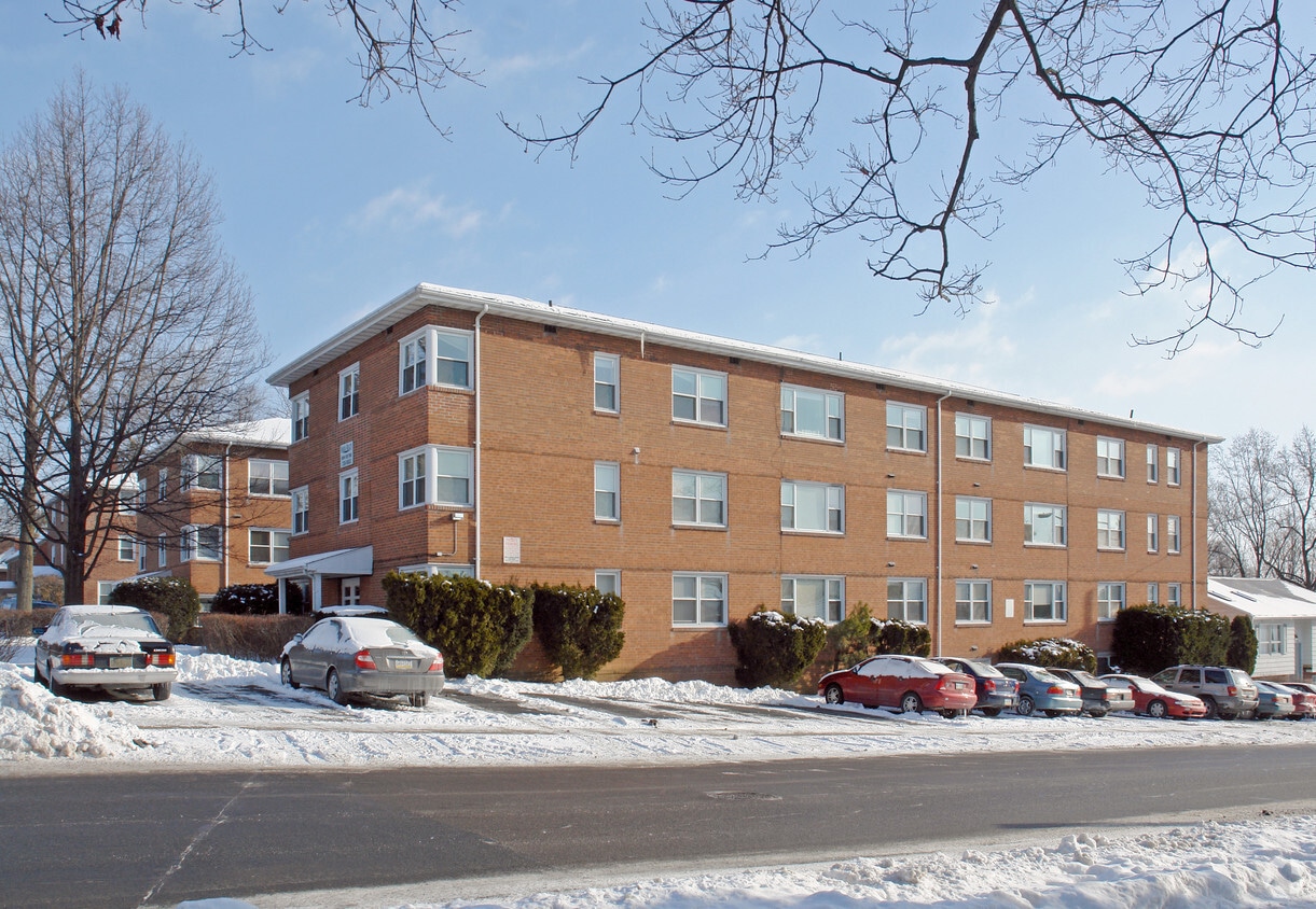 Primary Photo - Hamilton Court