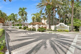 Building Photo - 5660 NW 115th Ct