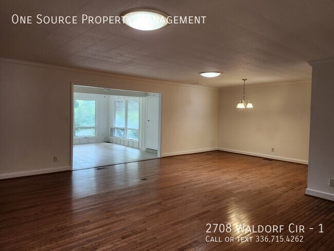 Foto del edificio - 2708 Waldorf Cir