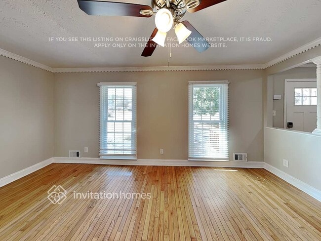 Building Photo - 562 Rollingwood Dr