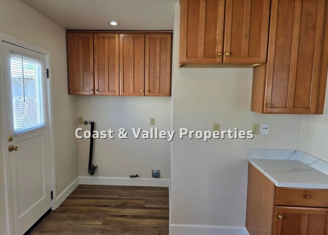 Building Photo - 226-228 Lang Street, Salinas, CA 93901