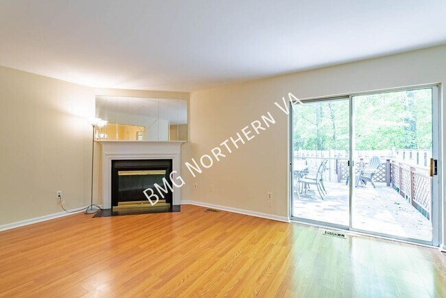 Foto del edificio - 4557 Perch Branch Way