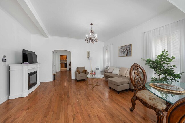 Foto del edificio - 23 W 51st St