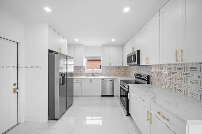 Photo - 1625 Hollywood Blvd House