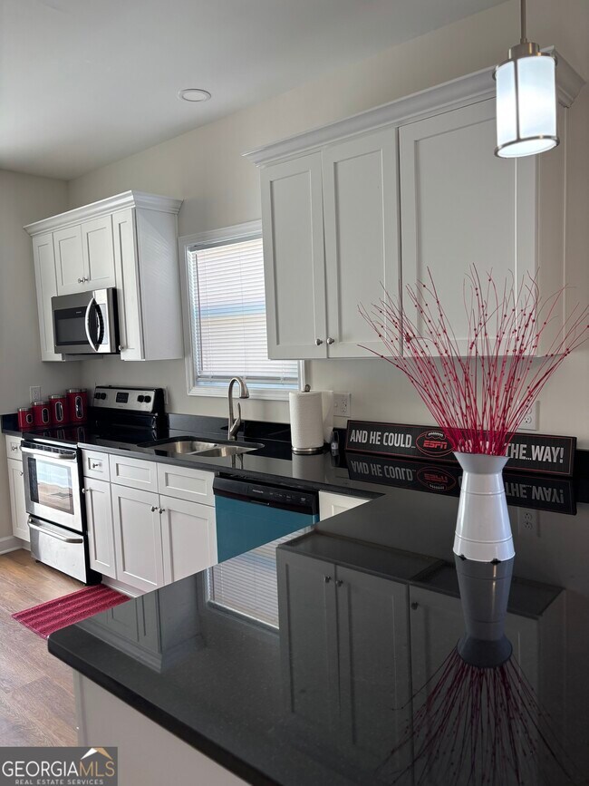 Foto del edificio - 100 Field Ave