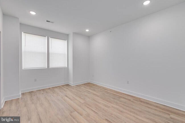 Foto del edificio - 2061 N 8th St