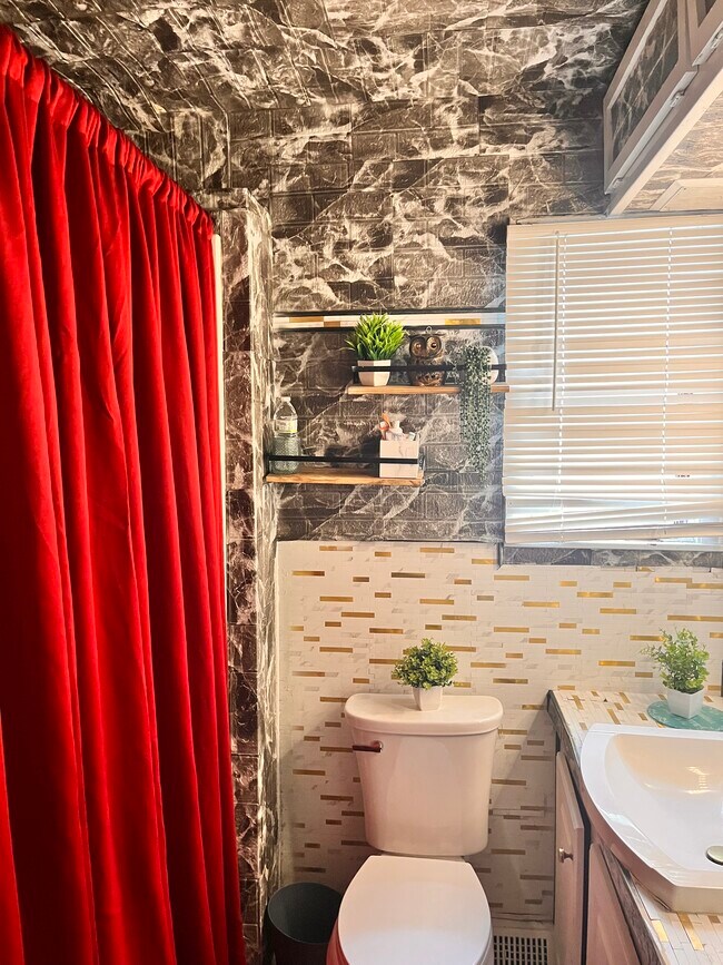 Foto del edificio - 5552 Scotch Ridge Rd