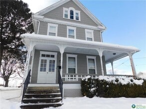 Building Photo - 300 S 9th St