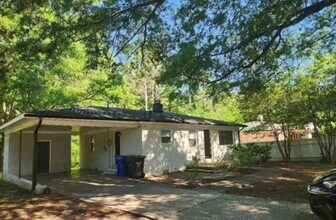 Building Photo - 626 N Hoover Rd
