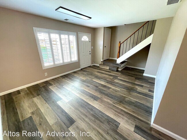 2 br, 1.5 bath House - 460 Don Correlli Ct photo'