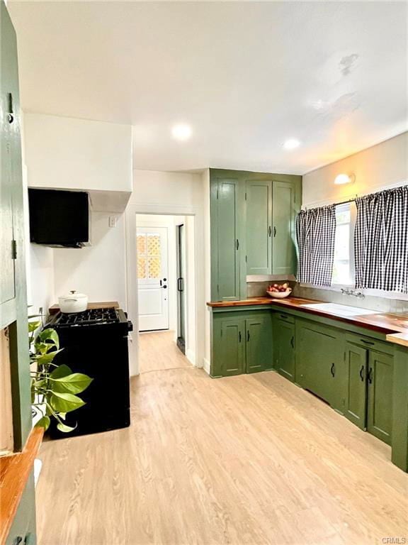 Building Photo - 2122 Navarro Ave