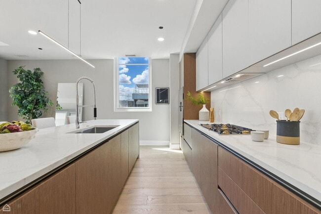 Building Photo - 146 W Erie St