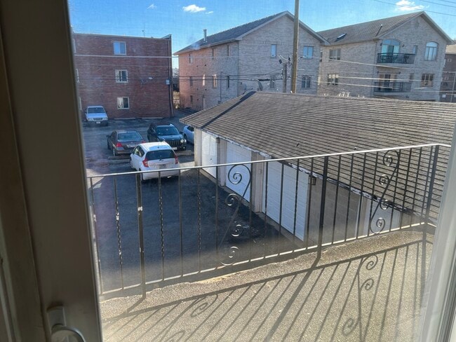 Foto del edificio - 10611 Parkside Ave