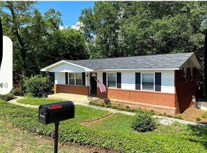 Building Photo - 3106 University Ave