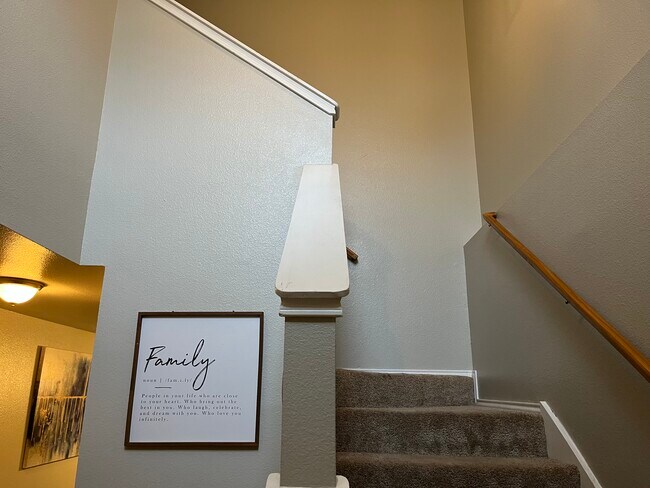 Foto del edificio - 702 Claremont Pkwy