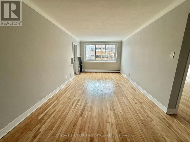 Building Photo - 1455 Morisset Ave